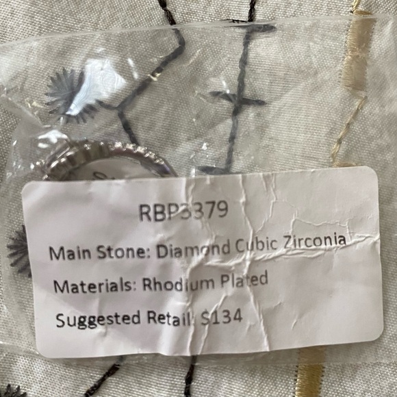 Bomb Party Diamond Cubic Zirconia Ring - Picture 3 of 3